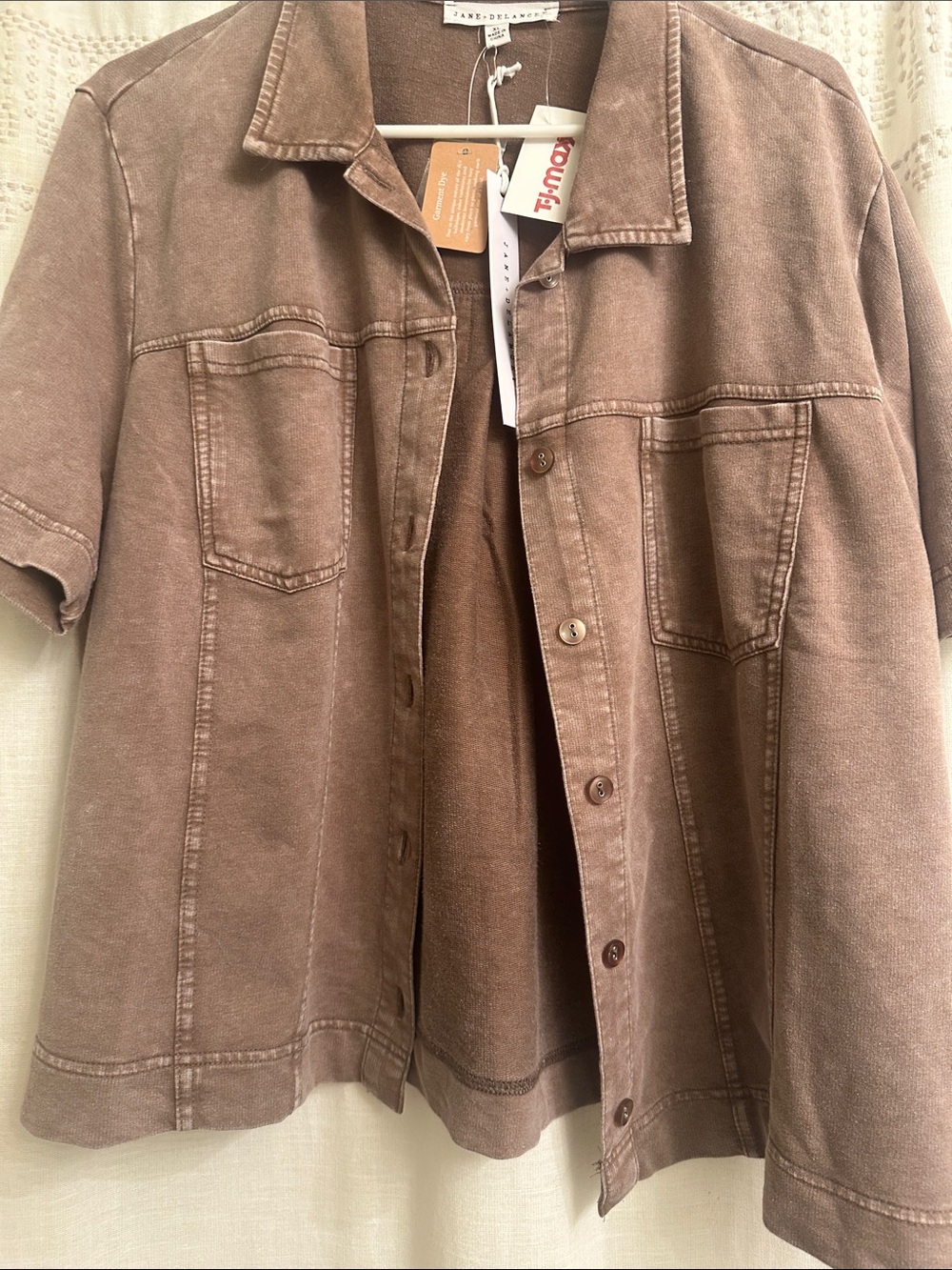 Jane and Delancey Short-Sleeve Button-Front Shirt Jacket in Taupe Brown